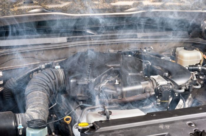 Kenali, Tanda Mobil Mengalami Overheating