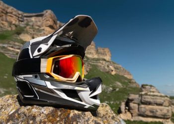 Helm Full Face Terbaik untuk Aman dan Stylish saat Berkendara yang Wajib Dimiliki