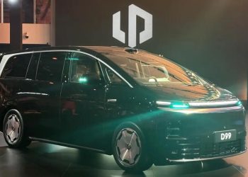 MPV Listrik Premium dengan Fitur Unik yang Menarik