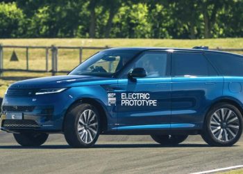 Range Rover Sport Listrik Siap Hadapi Porsche dengan Persiapan yang Matang