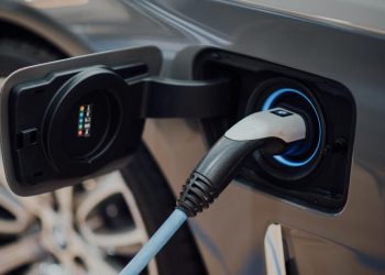 Hemat Biaya dengan Mobil Listrik, Simak 7 Keuntungannya yang Dapat Diperoleh