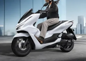 Tiga Cara Mudah Mencegah Kulit Kusam saat Berkendara Motor