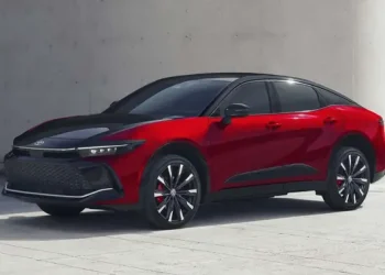 Crown 2027 Resmi Dikenalkan, Hadir dengan Desain Crossover yang Menarik