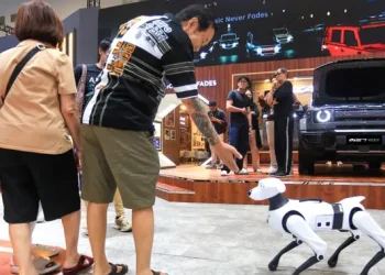 Pengalaman Baru di GIIAS 2026 dengan Kehadiran Robot Humanoid dari iCAR
