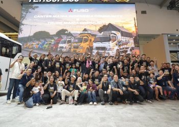 Canter Mania Kunjungi Booth Fuso di GIIAS 2026, Canter Extra-Long Bus Jadi Sorotan