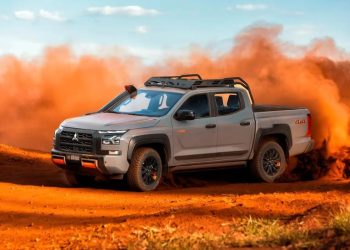 Tampilan Keren Mitsubishi Triton di Sertões