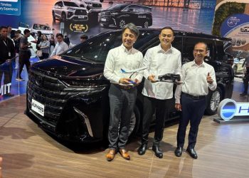 Kerja Sama Toyota dan Garuda Indonesia, Alphard Hybrid EV untuk Layanan Antar-Jemput Bandara