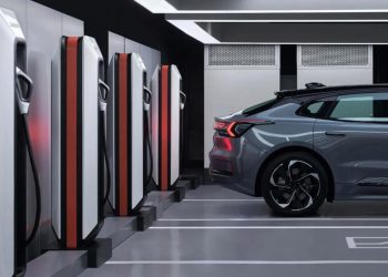 Geely Kembangkan Teknologi 1000V untuk Isi Baterai Mobil Listrik dengan Cepat