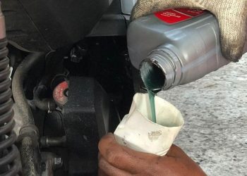 Cek Hal Penting Selain Kekentalan Sebelum Ganti Oli Mesin