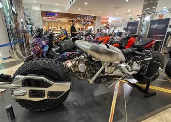 Modifikasi Ekstrem, Yamaha XMax Bertransformasi Menjadi Motor Batman
