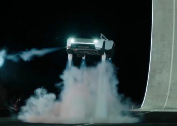 Roadster Terbang dari Tesla, Simak Harga dan Spesifikasinya