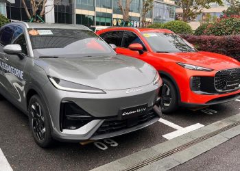 Buka Global Elegant Lifestyle Week, Hadir Robot dan Mobil Canggih