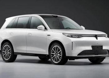 Baterai Baru Svolt Bisa Tempuh 500 Km Sekali Isi Daya