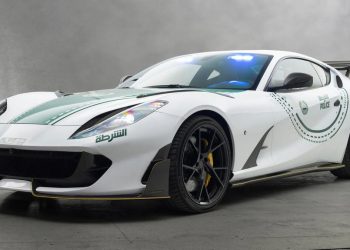 Kepolisian Dubai Menambah Mobil Supercar untuk Patroli Keamanan