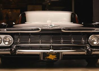 Chevrolet Impala 1959 Milik Drummer Blink-182 Memiliki Performa Istimewa